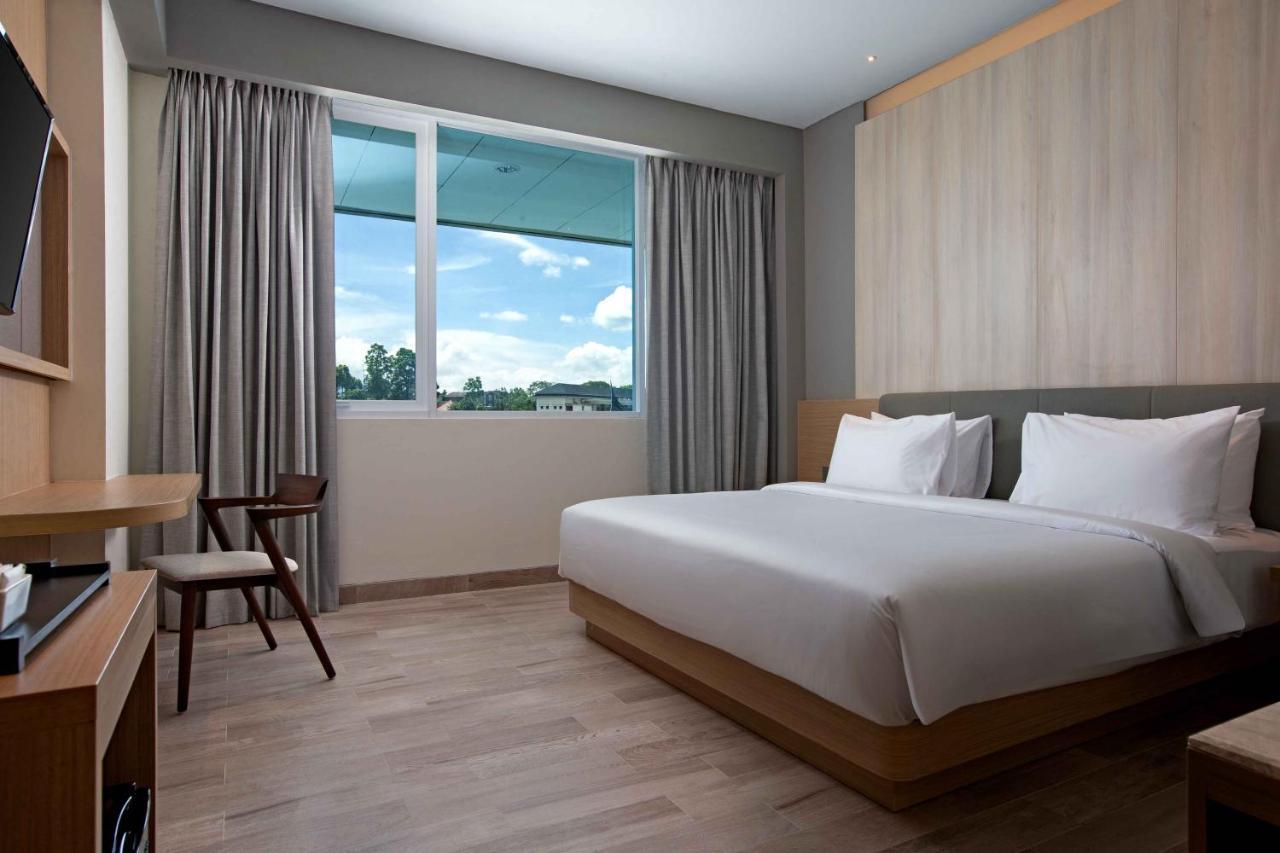 Hotel Santika Bukittinggi Exteriör bild