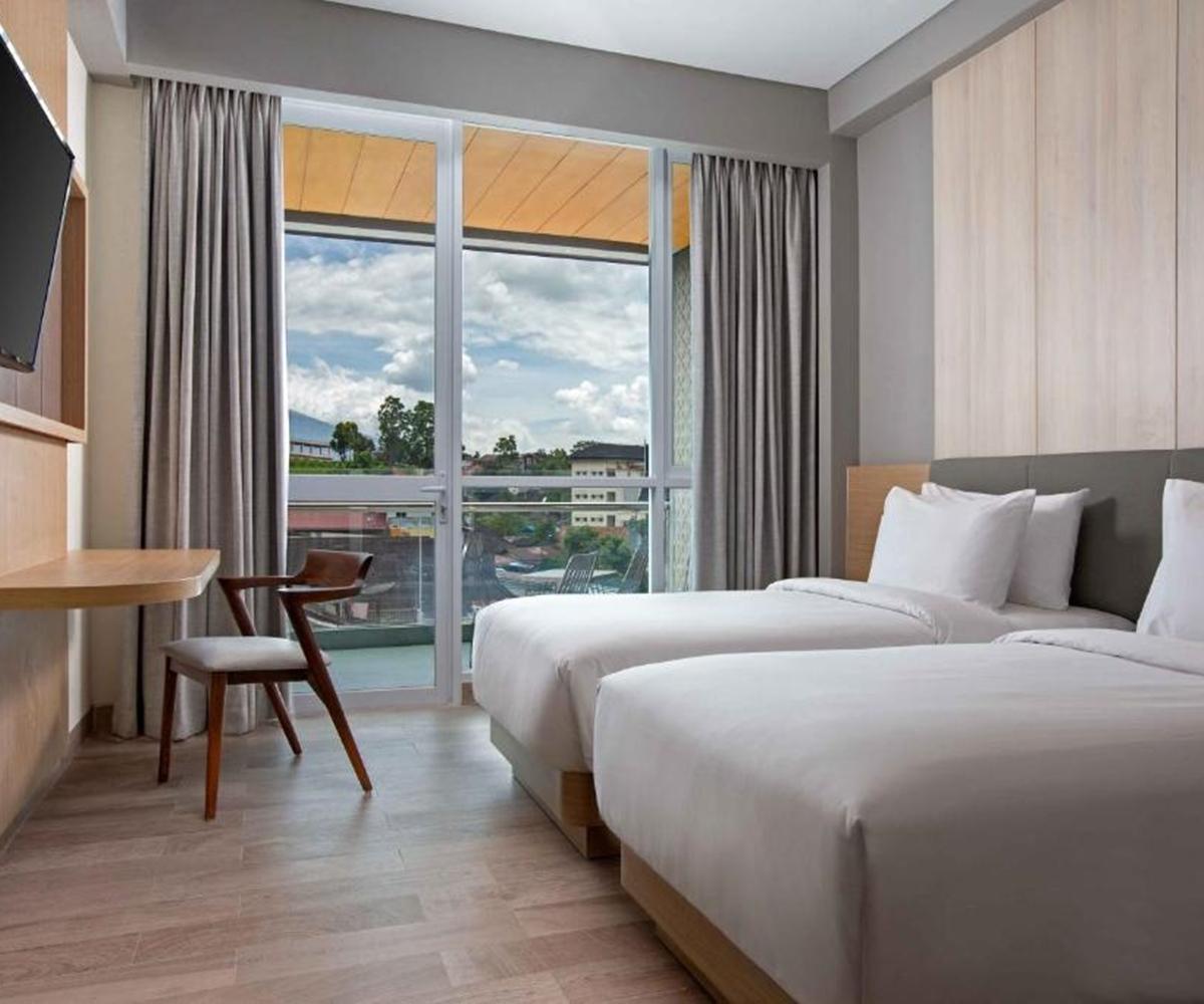Hotel Santika Bukittinggi Exteriör bild